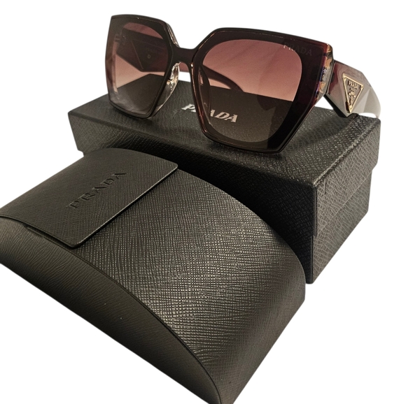 NWT✨PRADA✨Authentic Bordeaux Brown Sunglasses with Gold Iconic Logo - Picture 5 of 16